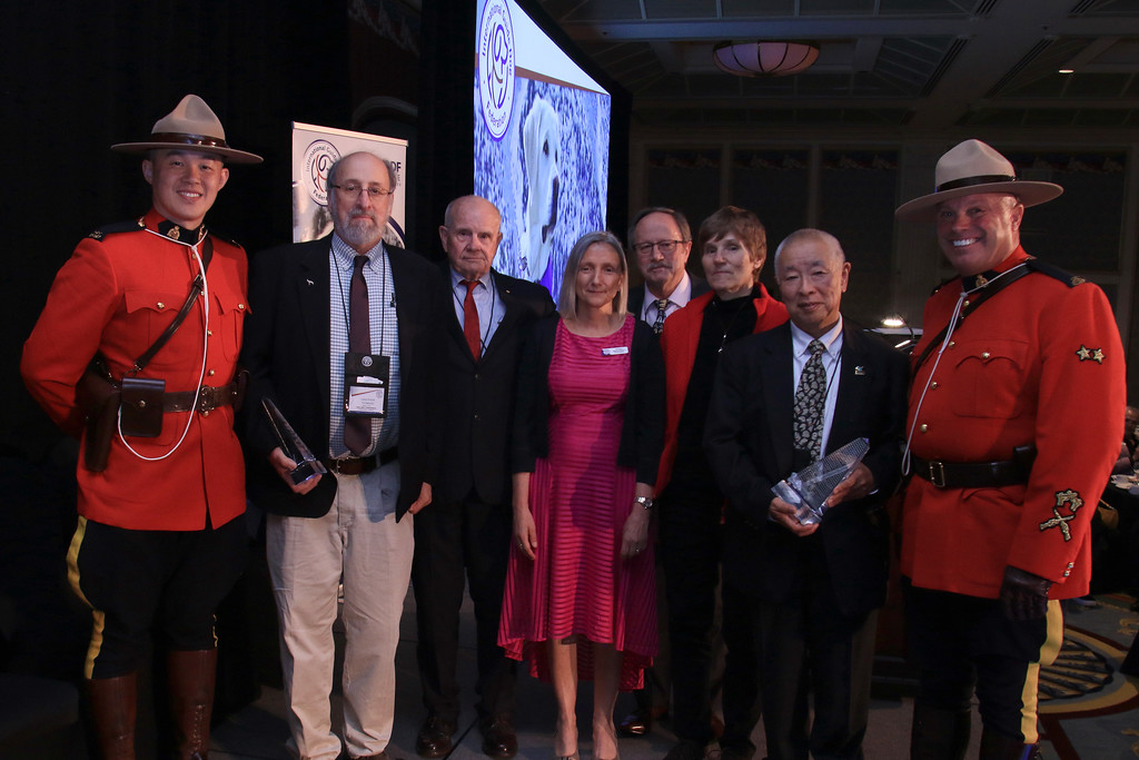 Lukas Franck, Sam Tawada, Christine Baroni Pretsch, Bill Thornton, Jane Russenberger and 2 Canadian Mounties